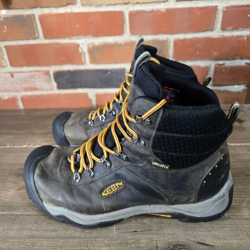Keen Revel III Waterproof Hiking Boots Mens 10 Leather Thermal Boots